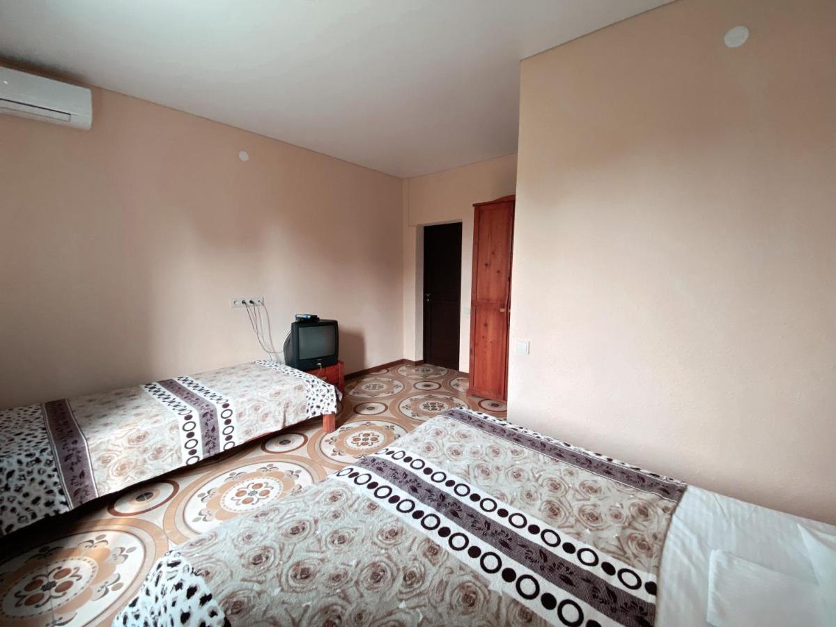 Guest House Harmony Pizunda Exterior foto